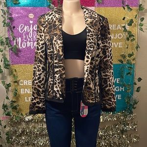 Chicos jacket size S/M animal Print 🐆🐆